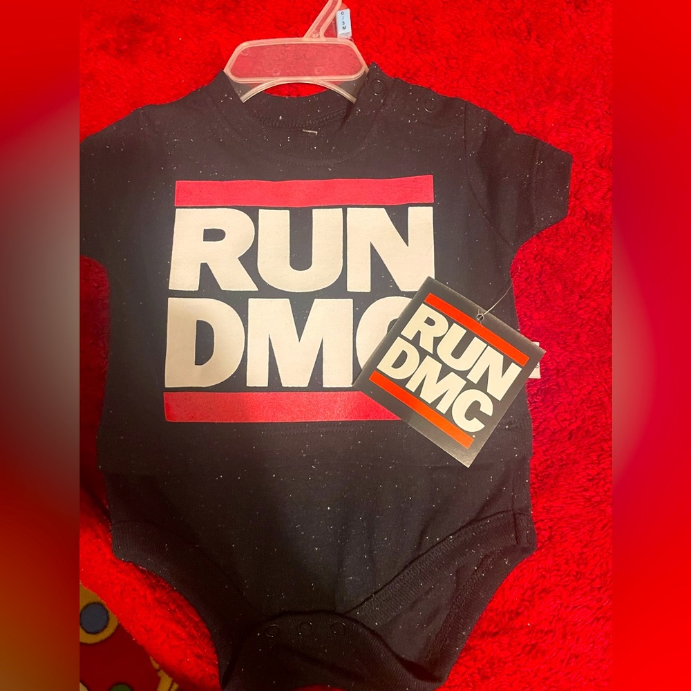 BRAND NEW RUN DMC ONSIE SIZE 0-3 MONTHS